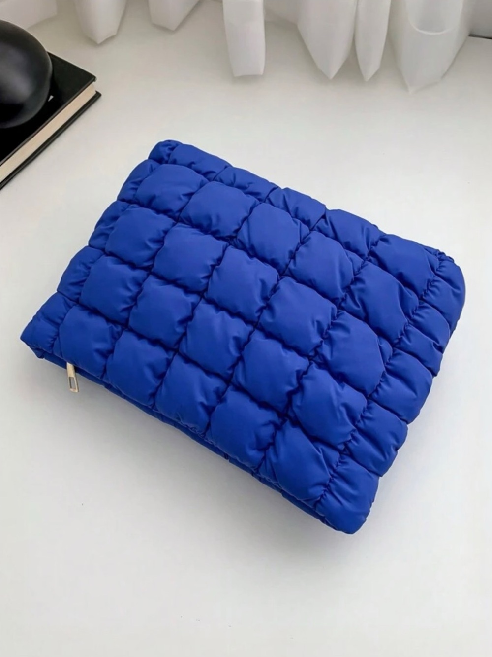 NWT Quilted Blue Puffer Makeup Bag Zipper Pouch Travel Clutch - Picture 8 of 12